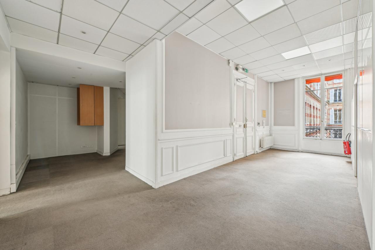 Bureau Paris 330m² Location bureau Paris OLBUR2426182 3